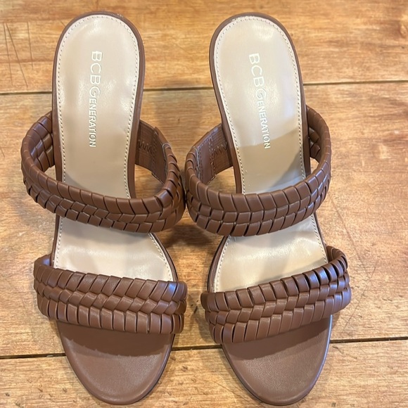NWOT BCBGeneration Women’s Jendi Heeled Woven Sandal in Cocoa - Picture 4 of 7